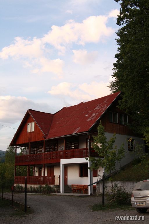 Casa de Vacanţă Henrik | 2